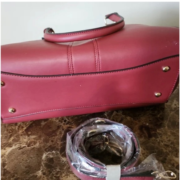 Brand New Marc New York Andrew Vegan 2 way and Coin wristlet - Picture 3 of 7